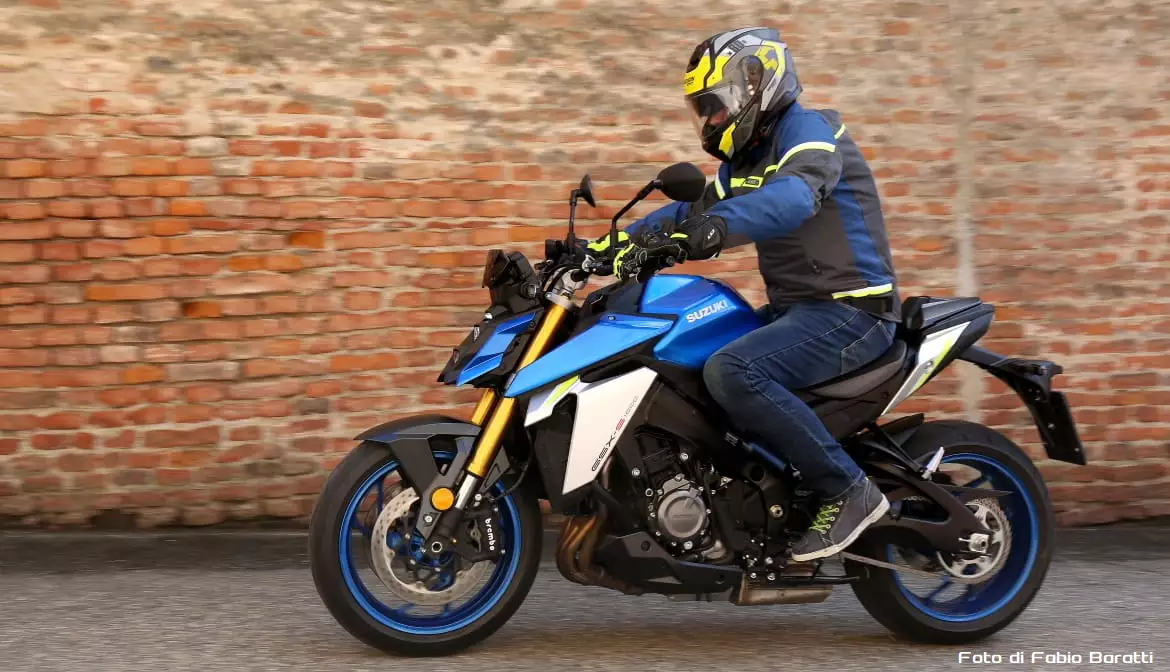 suzuki gsx-s1000 laterale