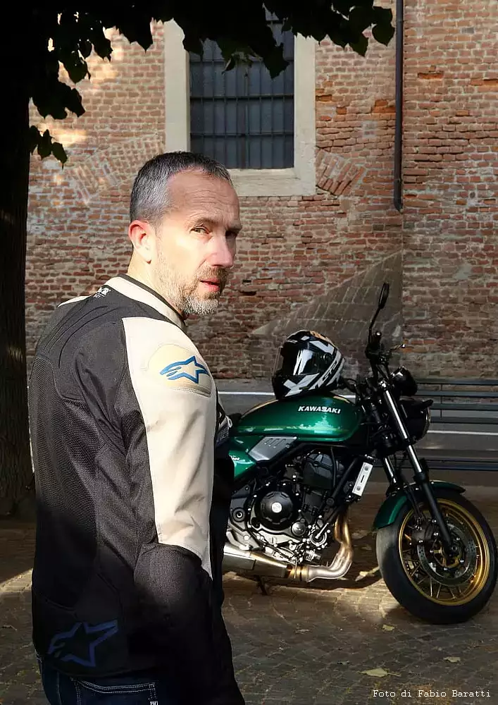 Kawasaki Z650RS laterale