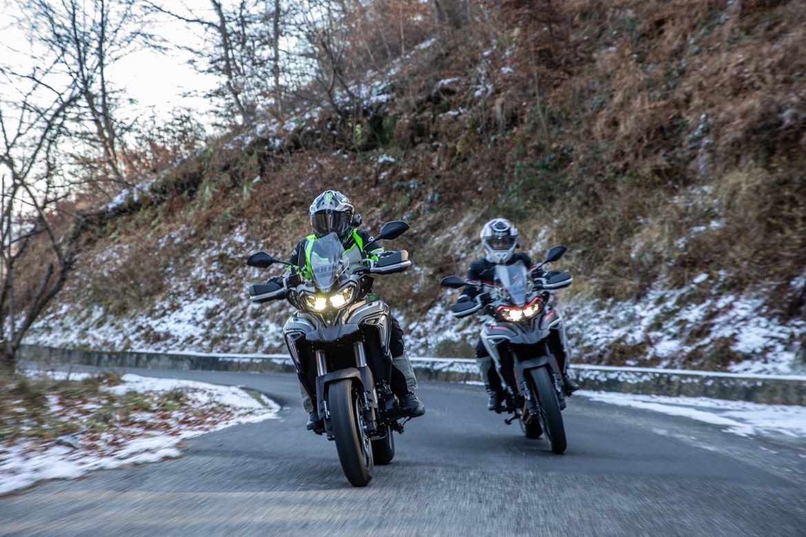 Confronto Benelli TRK 702 1 Confronto Benelli TRK 702 1