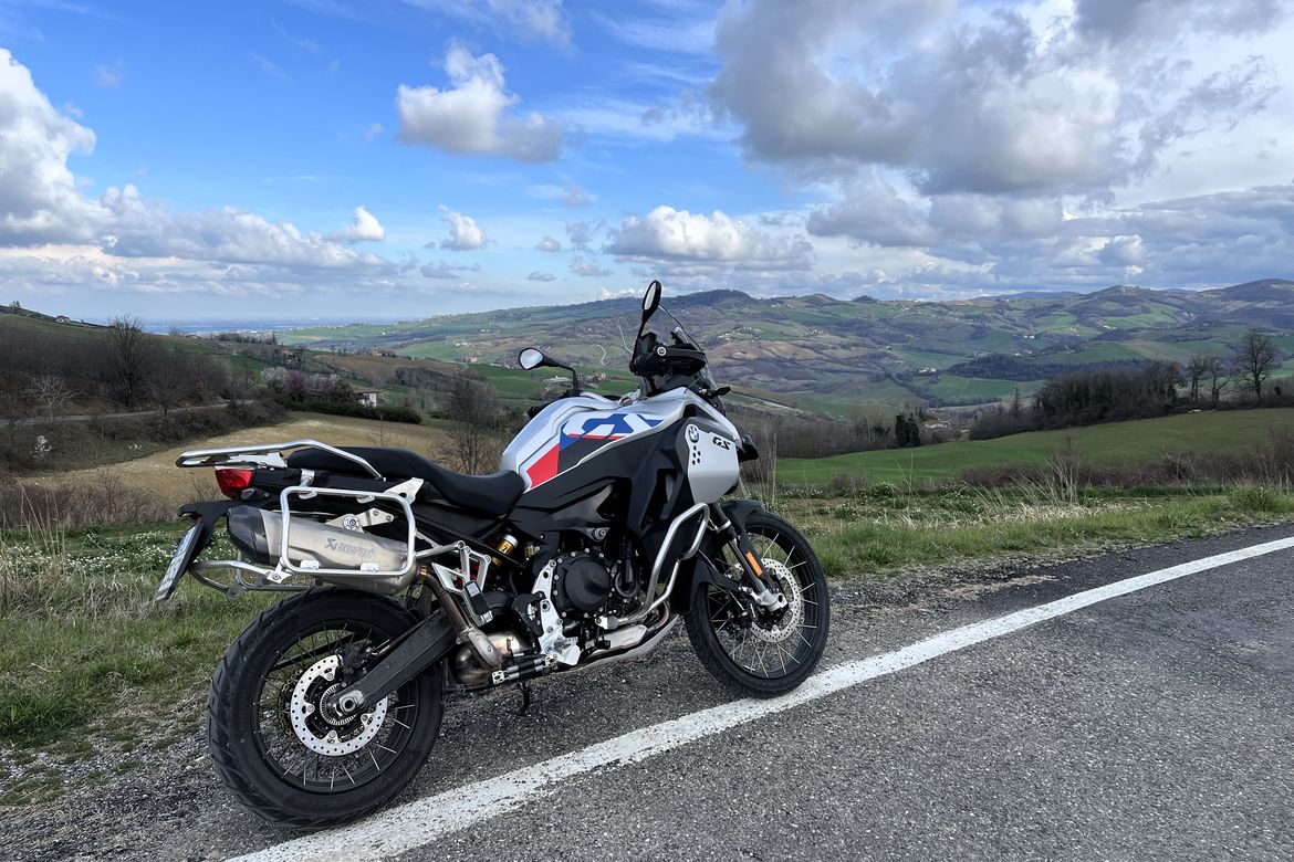 BMW F900GS Adventure 2