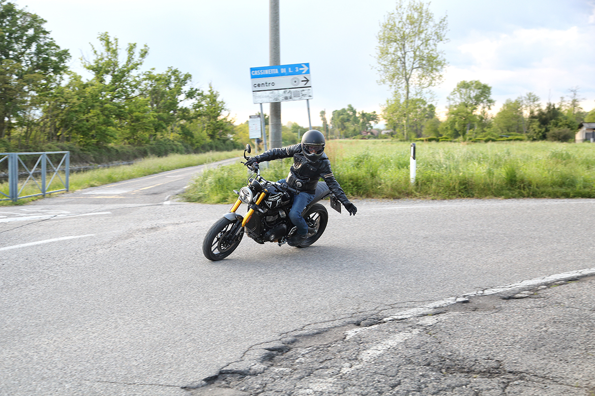 triumph speed 400