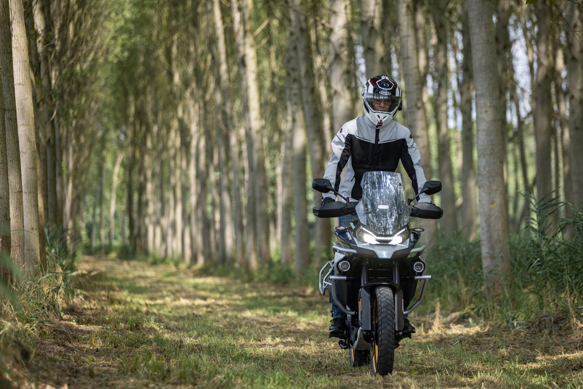 CFMoto 800MT 14