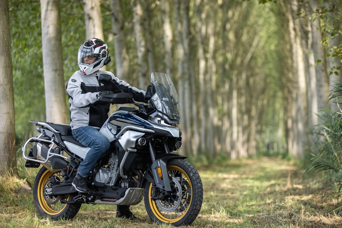 CFMoto 800MT 6