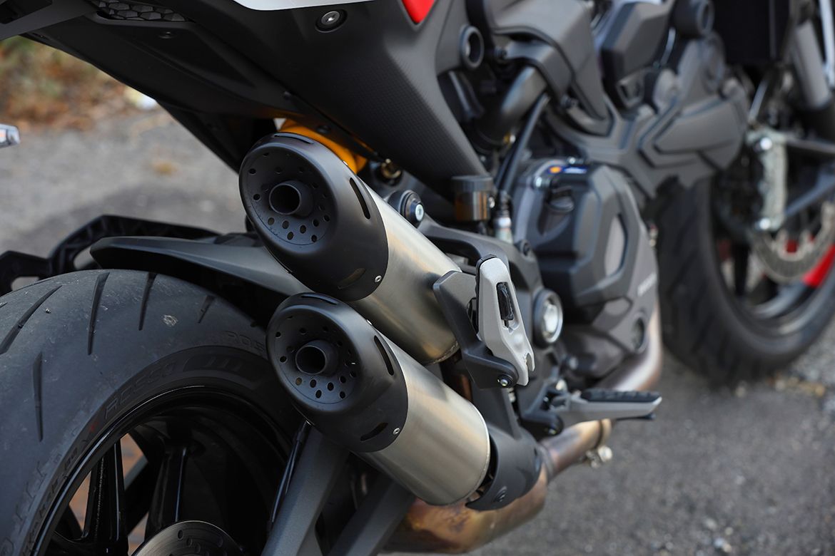 Ducati Monster 937 3
