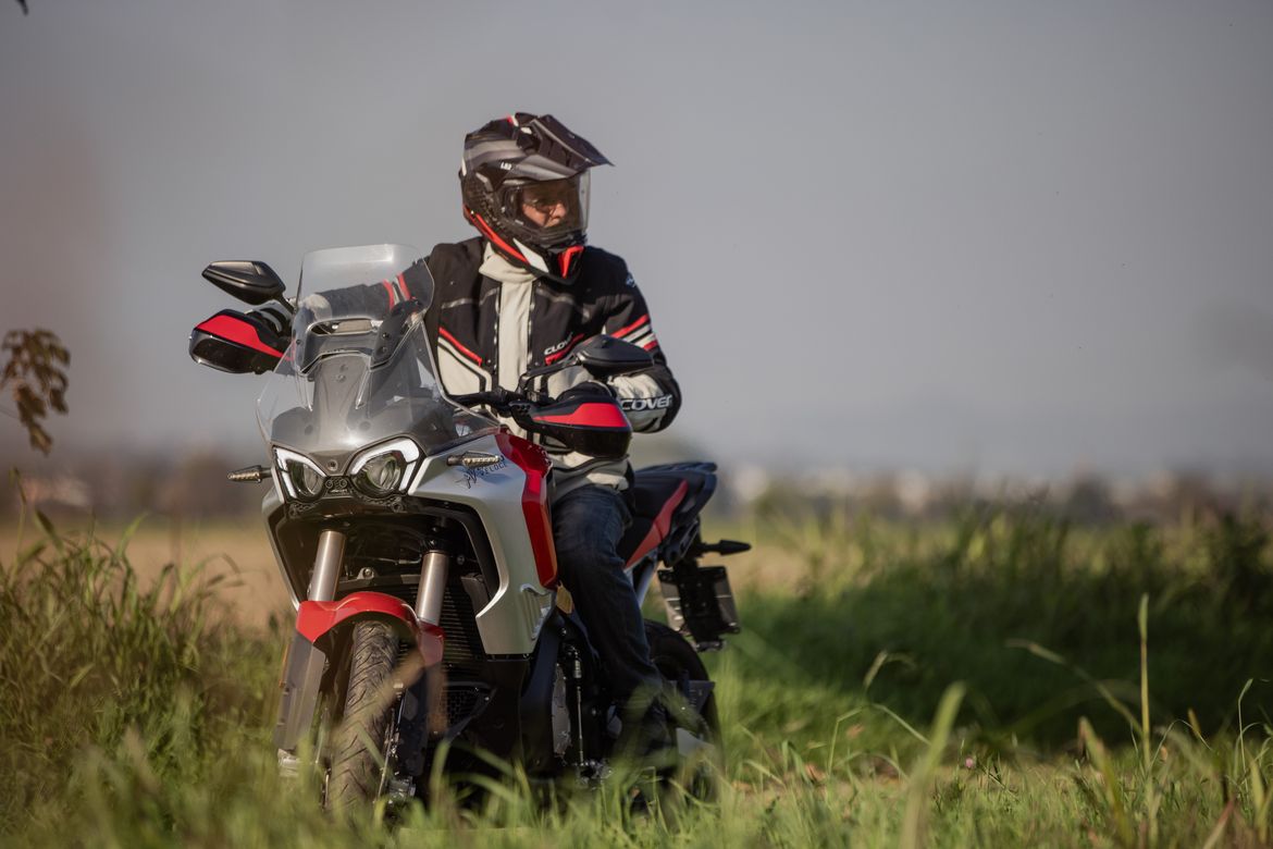 Enduro Veloce 9