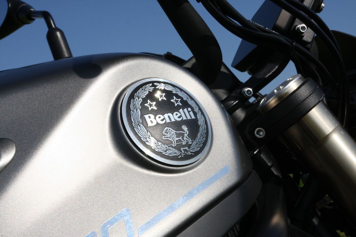 Benelli Leoncino 800 8