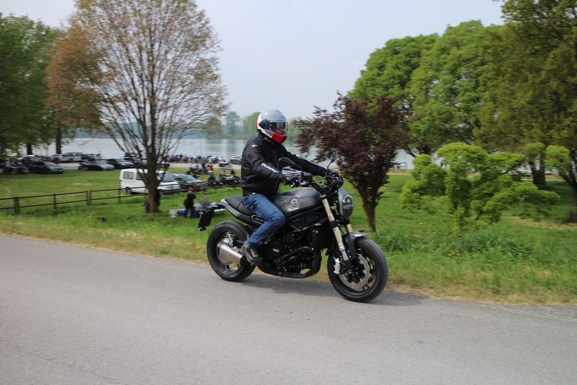 Benelli Leoncino 800 7