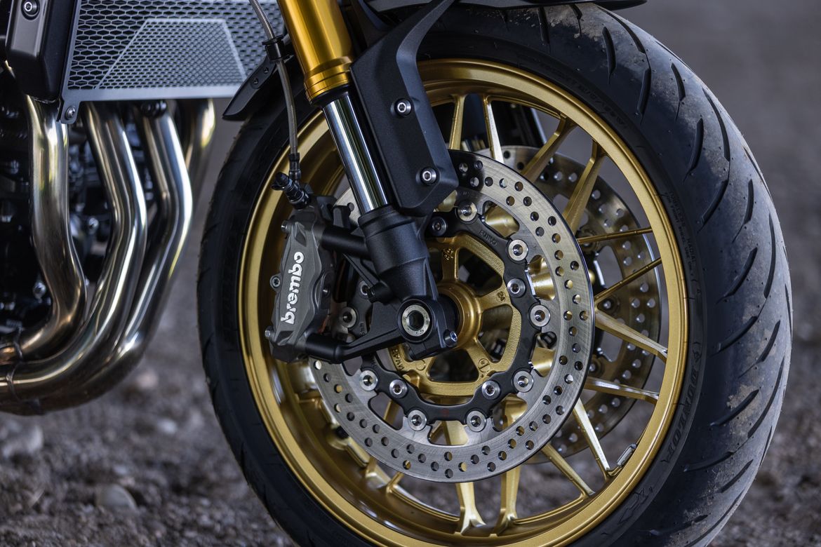 Kawasaki Z900RS 5