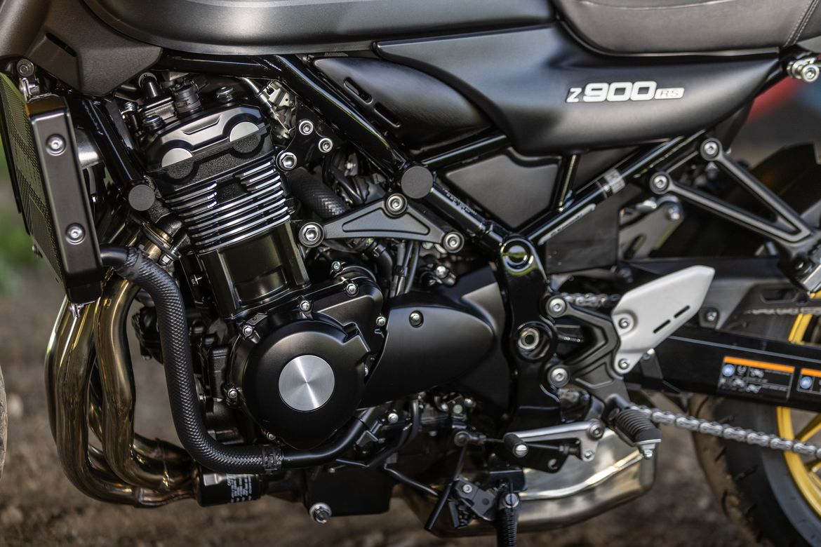 Kawasaki Z900RS 9