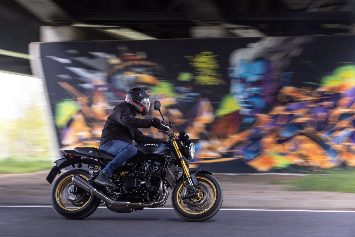Kawasaki Z900RS 10