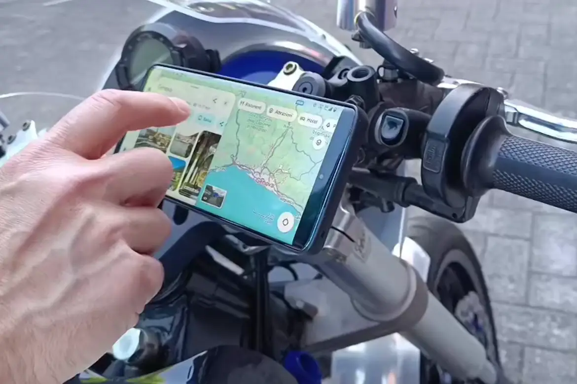 Supporto smartphone Quadlock