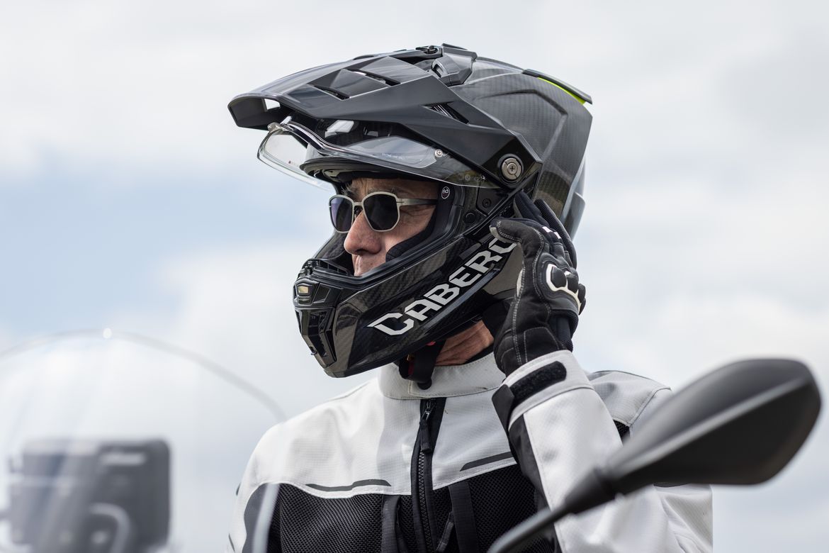 Caberg Tanami carbon 8