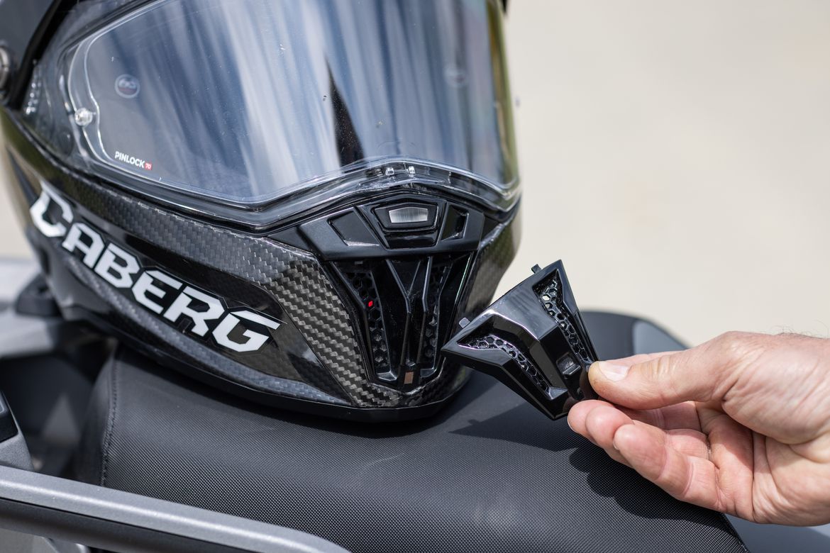 Caberg Tanami Carbon 12