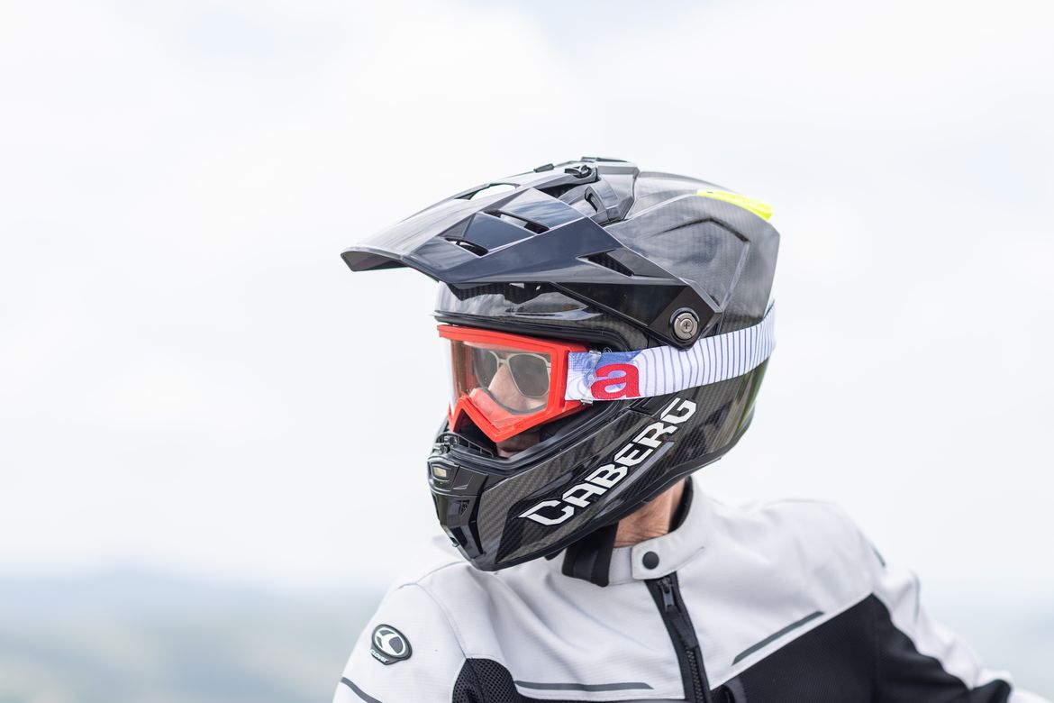 Caberg Tanami Carbon 1