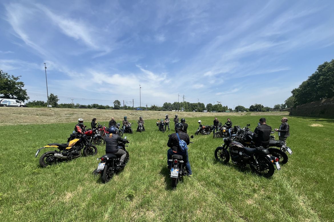 COMPARATIVA SCUDERIA ROYAL ENFIELD