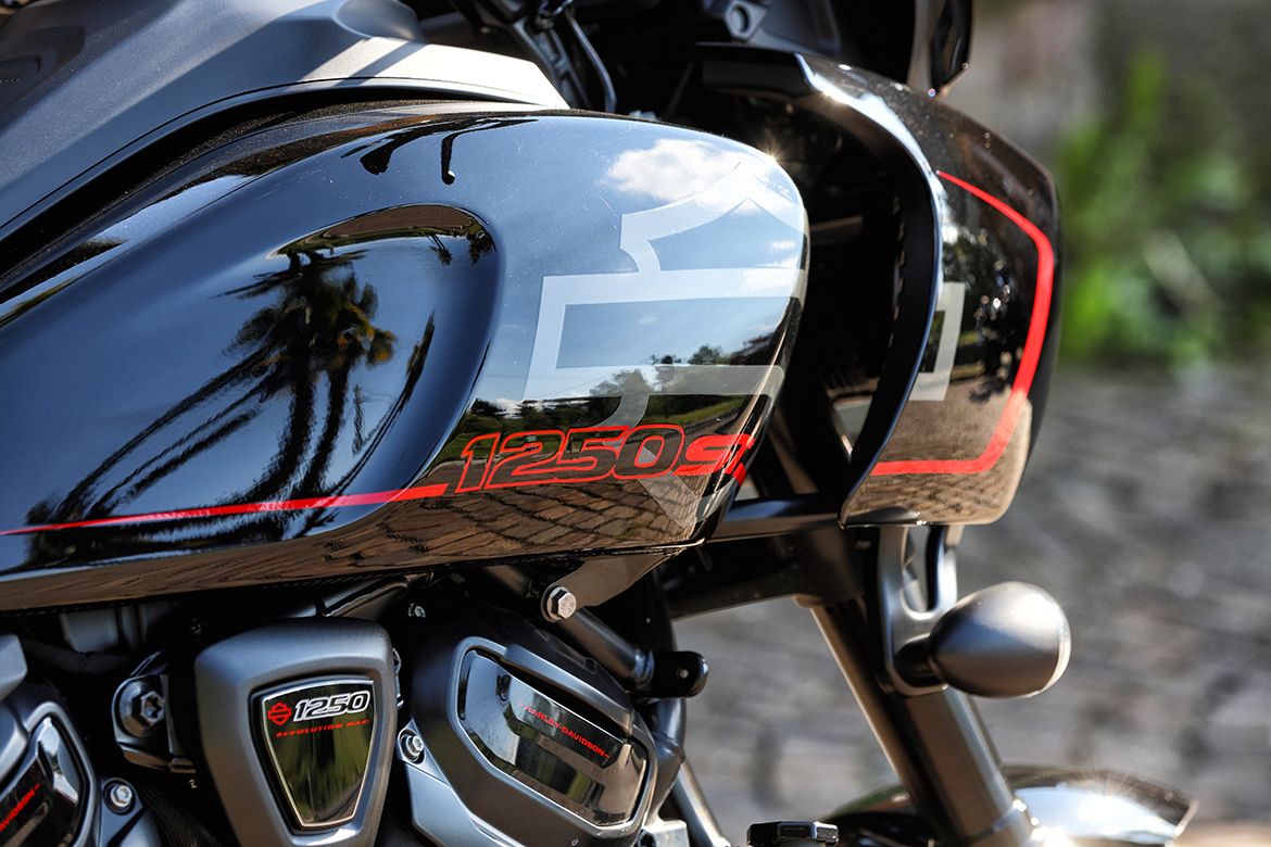 HD Pan America 1250 ST 11 HD Pan America 1250 ST 11