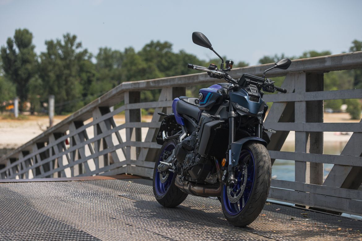 Yamaha MT-09 Y-AMT 12