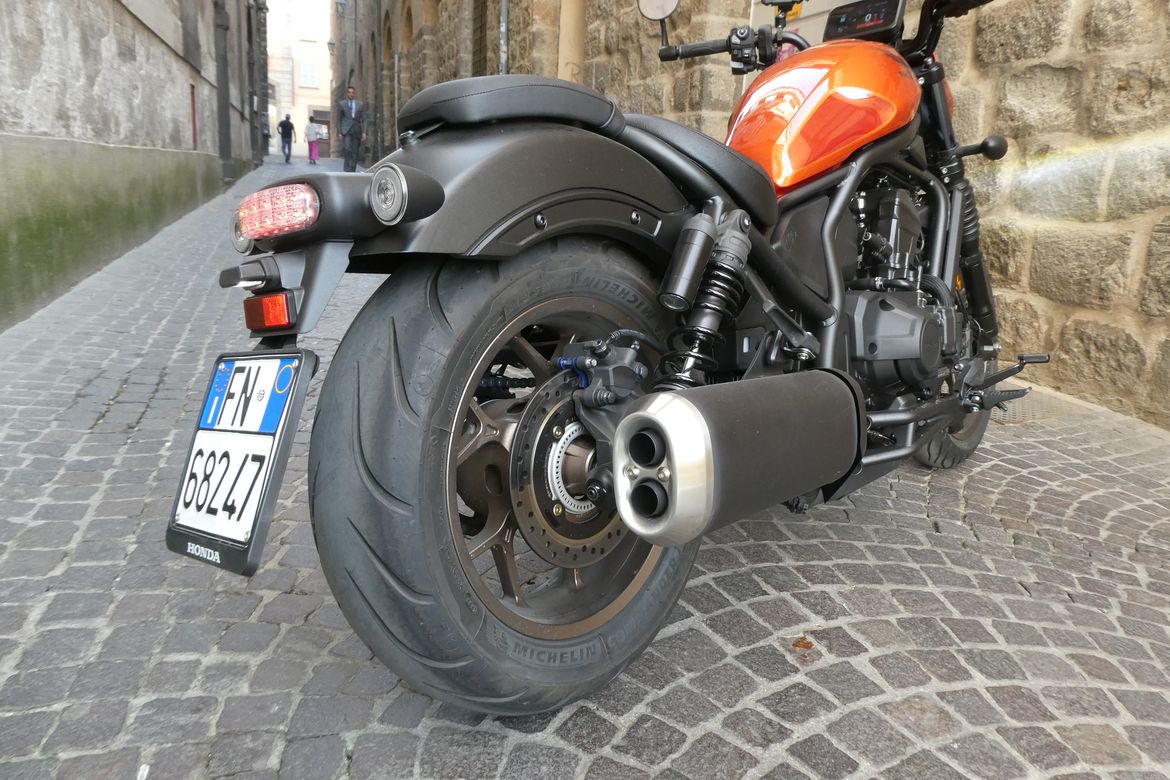 Honda CMX1100 Rebel plus 5