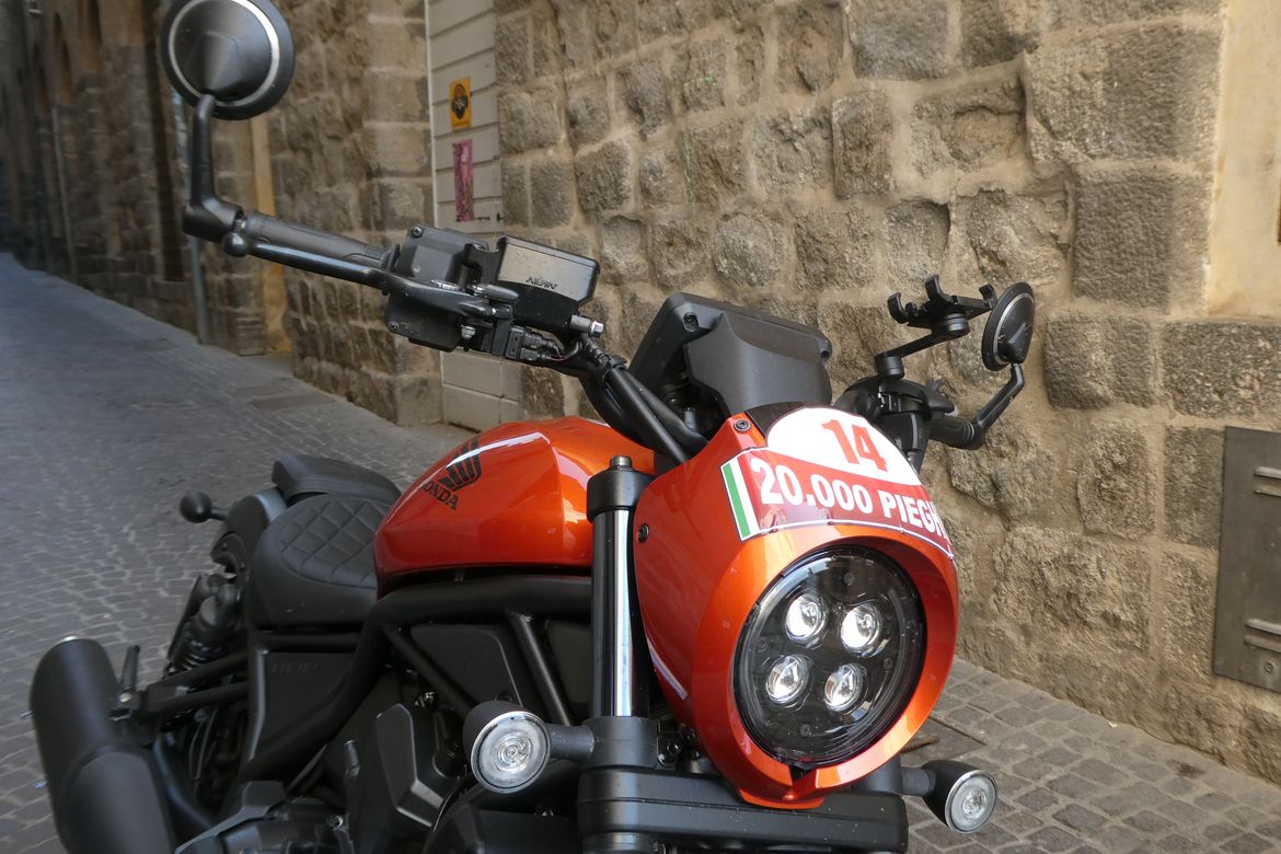 Honda CMX1100 Rebel plus  8