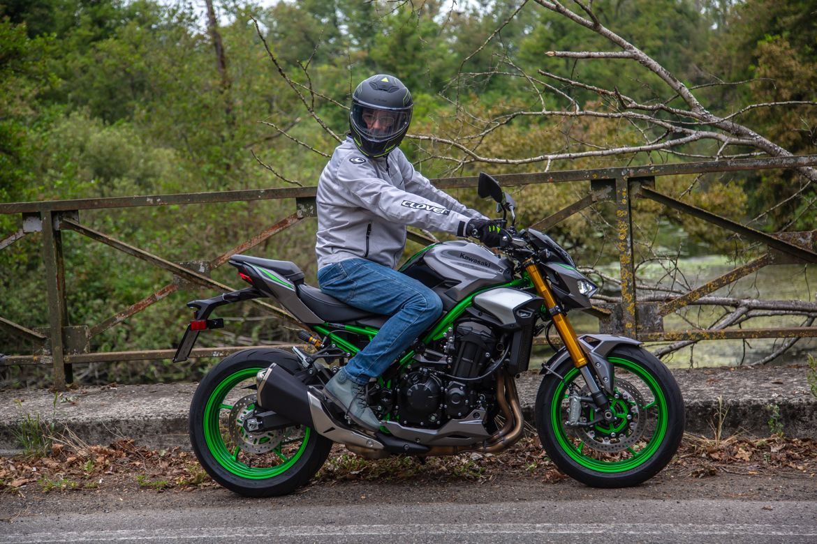 Kawasaki Z900SE 4