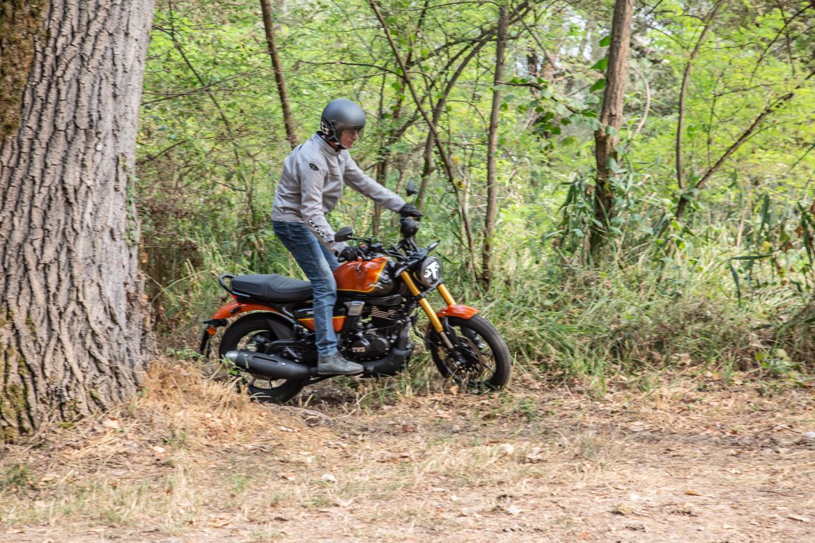 TVS Ronin 250 10