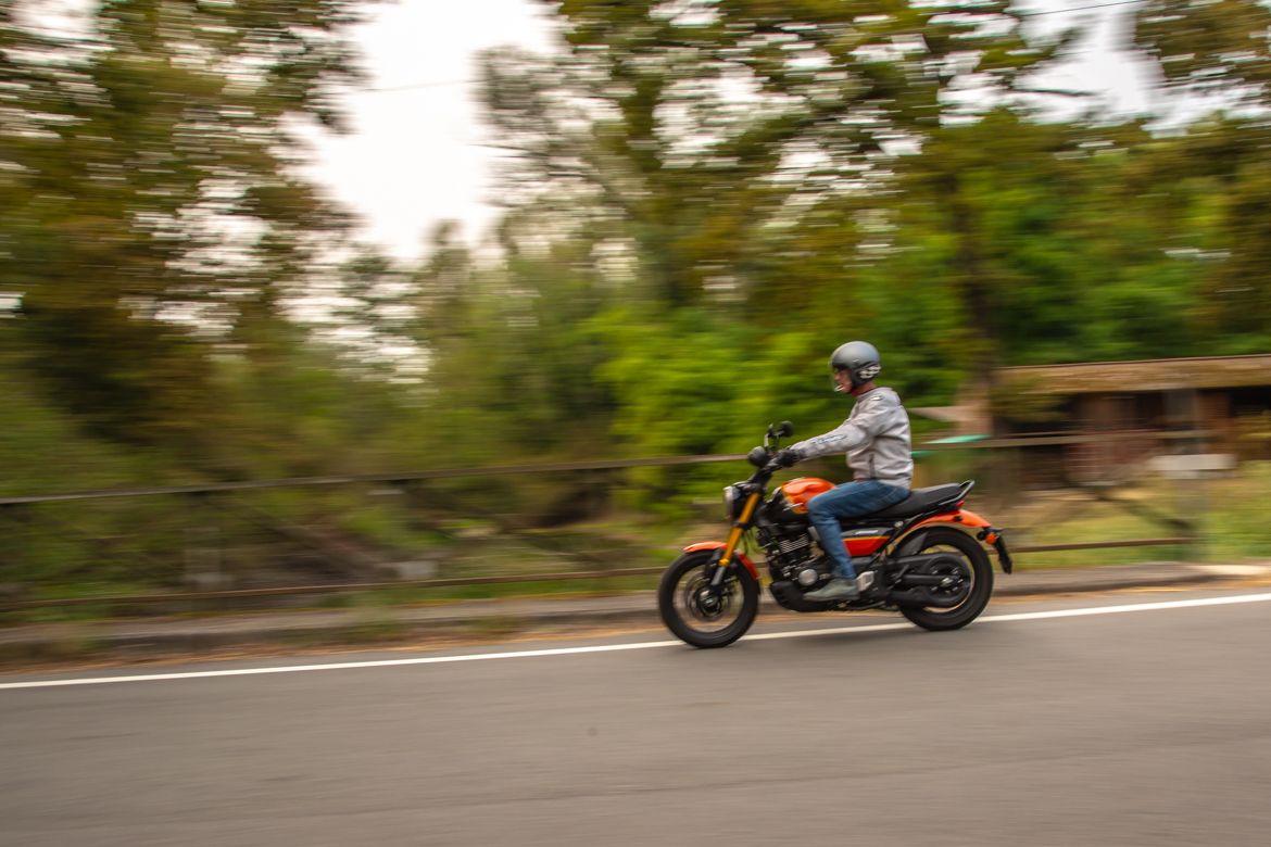 TVS Ronin 250 13