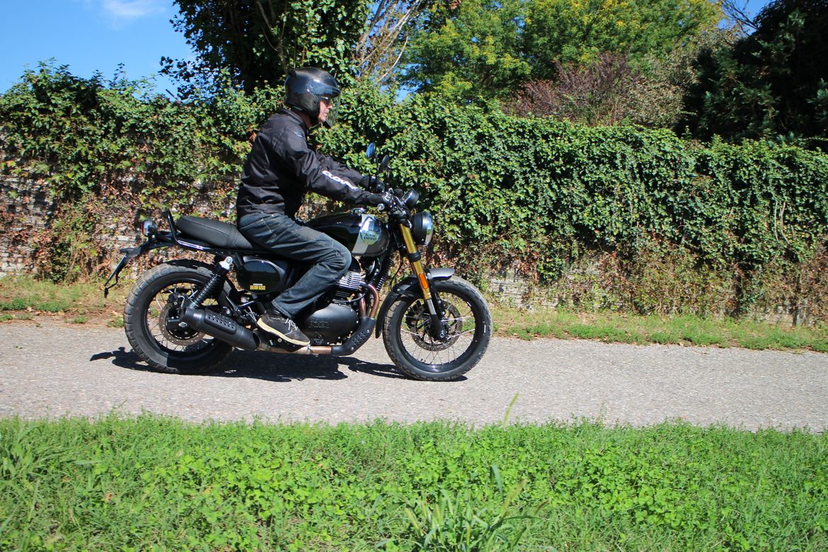 Royal Enfield Bear 650 14