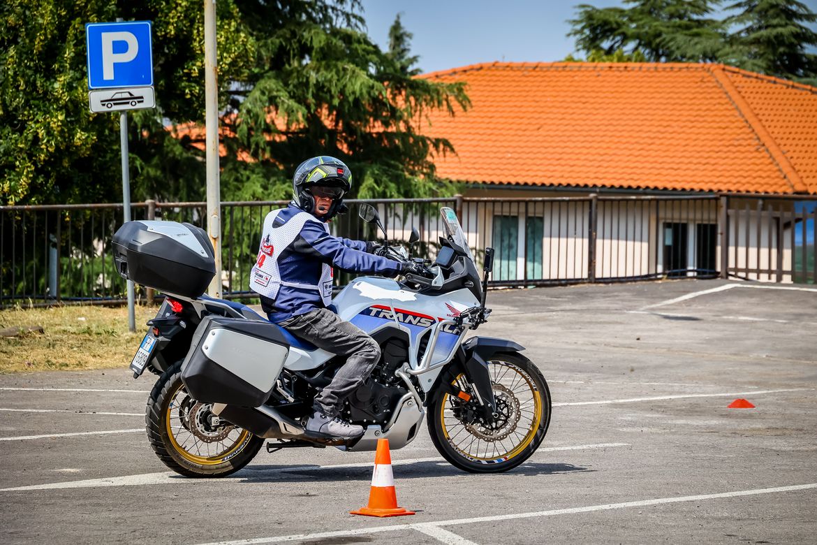 Honda XL750 Transalp 10