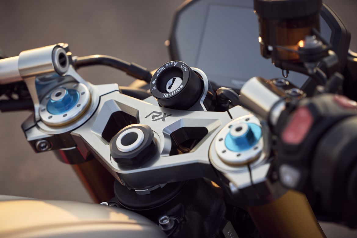 Triumph Speed Triple RX 1 Triumph Speed Triple RX 1