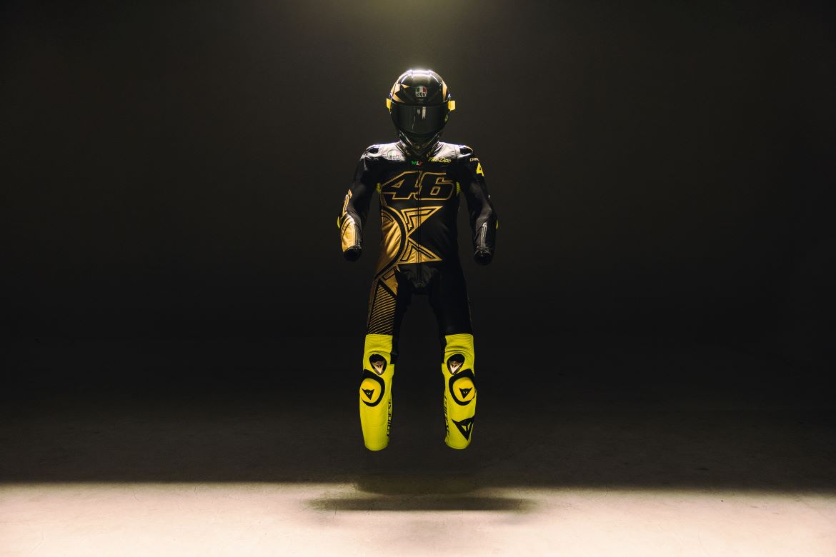 DAINESE FESTEGGIA I 46 ANNI DI VALENTINO ROSSI 