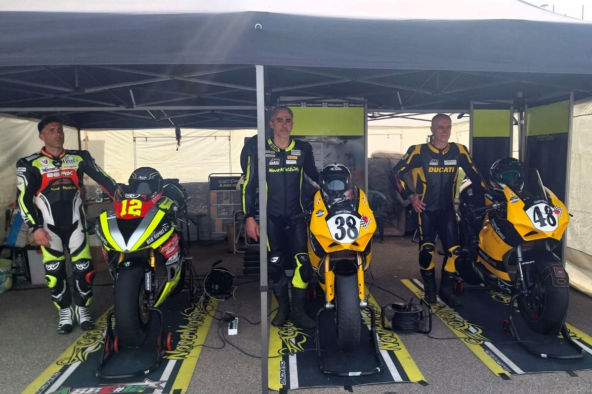 Team NOVA MOTO