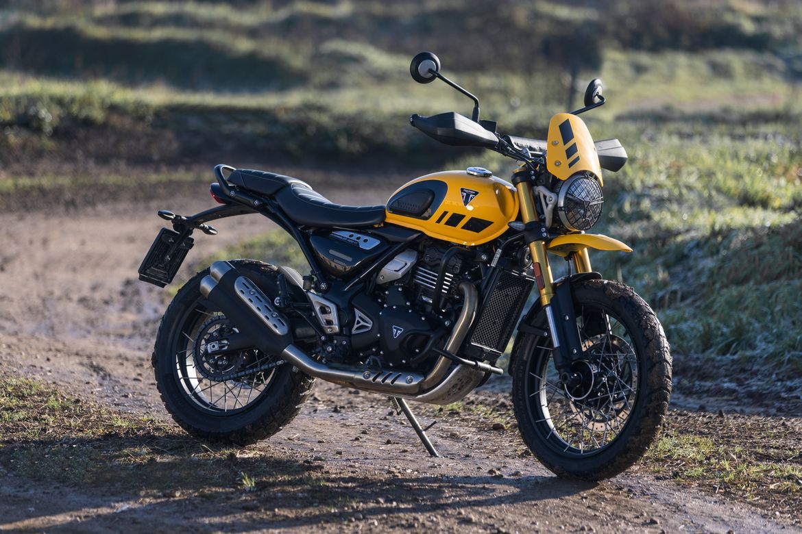 Triumph Scrambler 400XC 1
