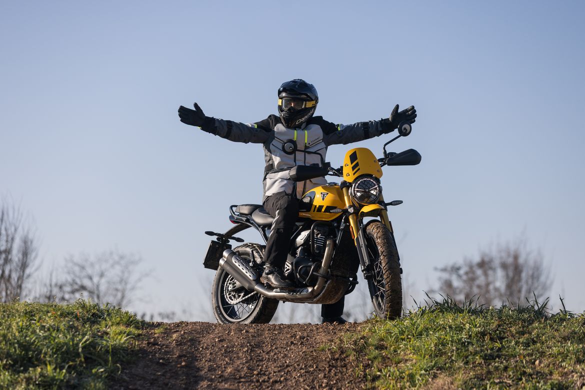 Test Triumph Scrambler 400 XC