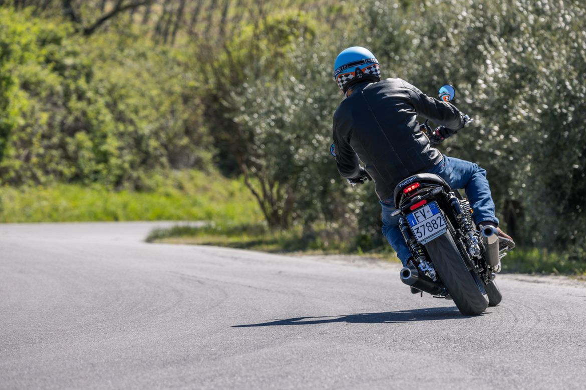 Triumph Speed Twin 900 9