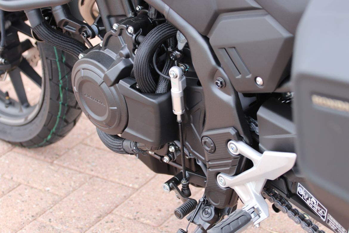Honda NX500 E-Clutch 9