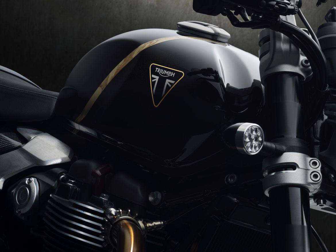 Triumph Speed Twin 1200 TFC 2
