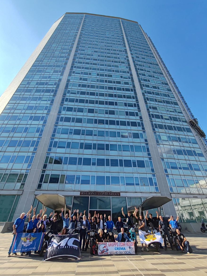 Regione Lombardia Pirellone