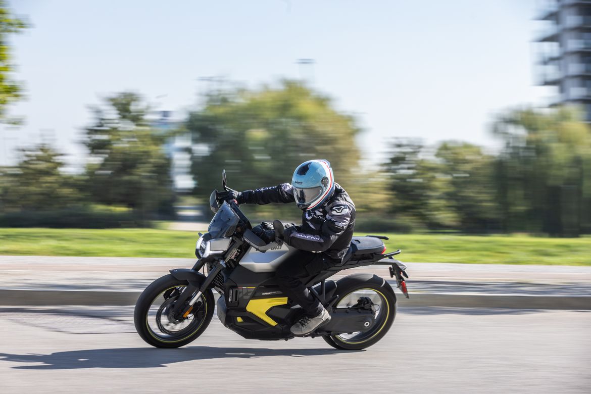 Can Am Pulse 1