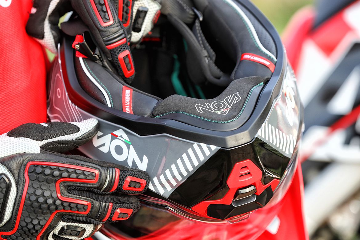 NOS Helmets NS-9 5