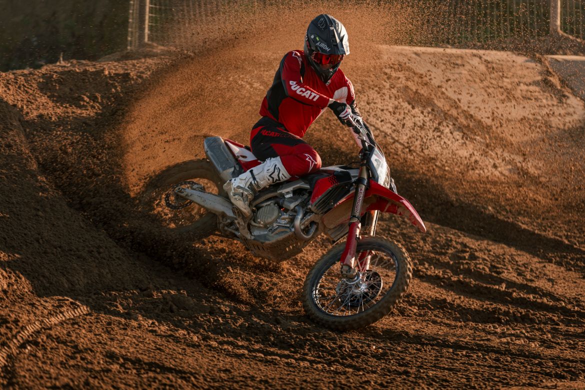 Ducati Desmo450 MX Factory