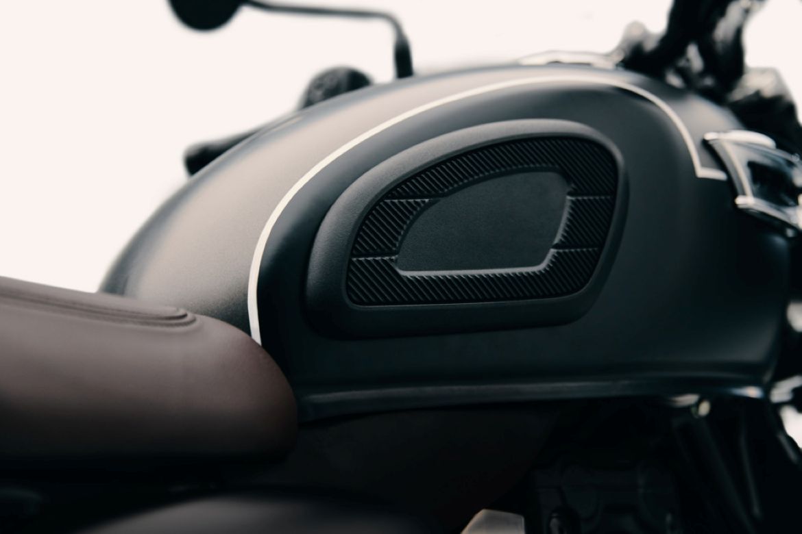 Triumph bonneville t40 black
