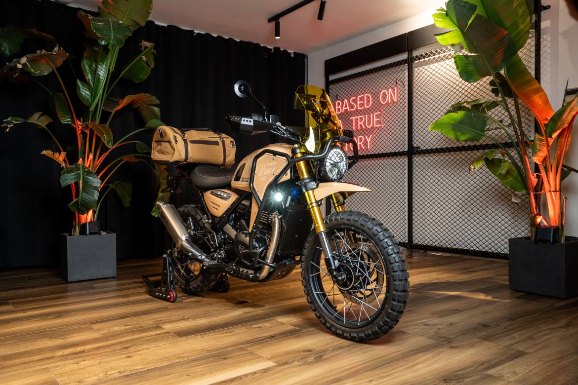 Triumph DUNE 400