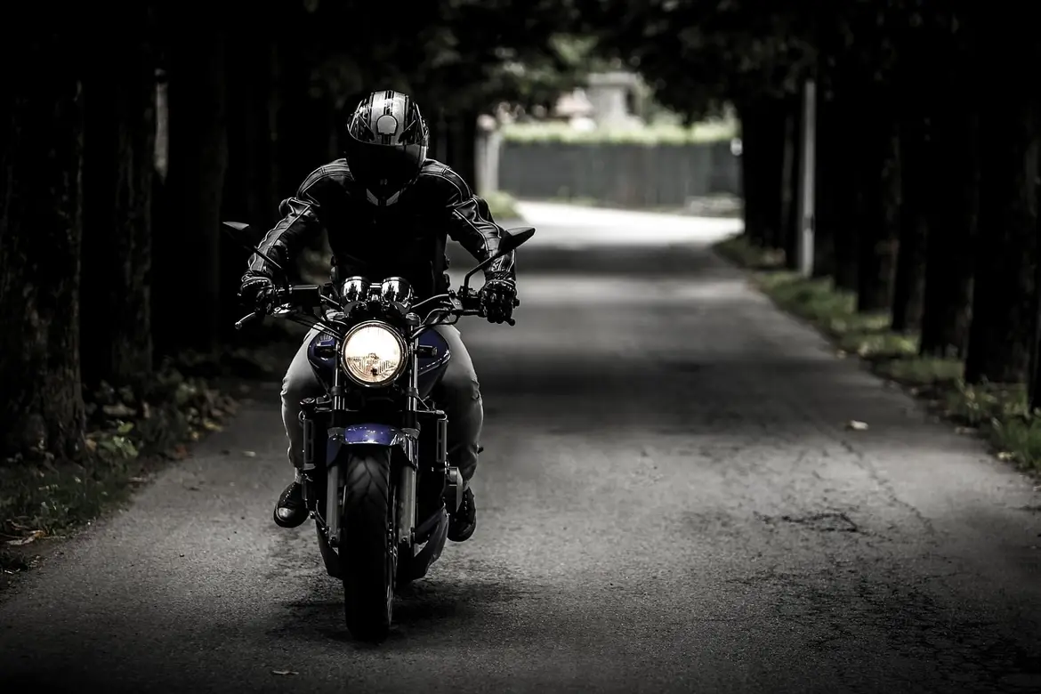 La strada e la moto