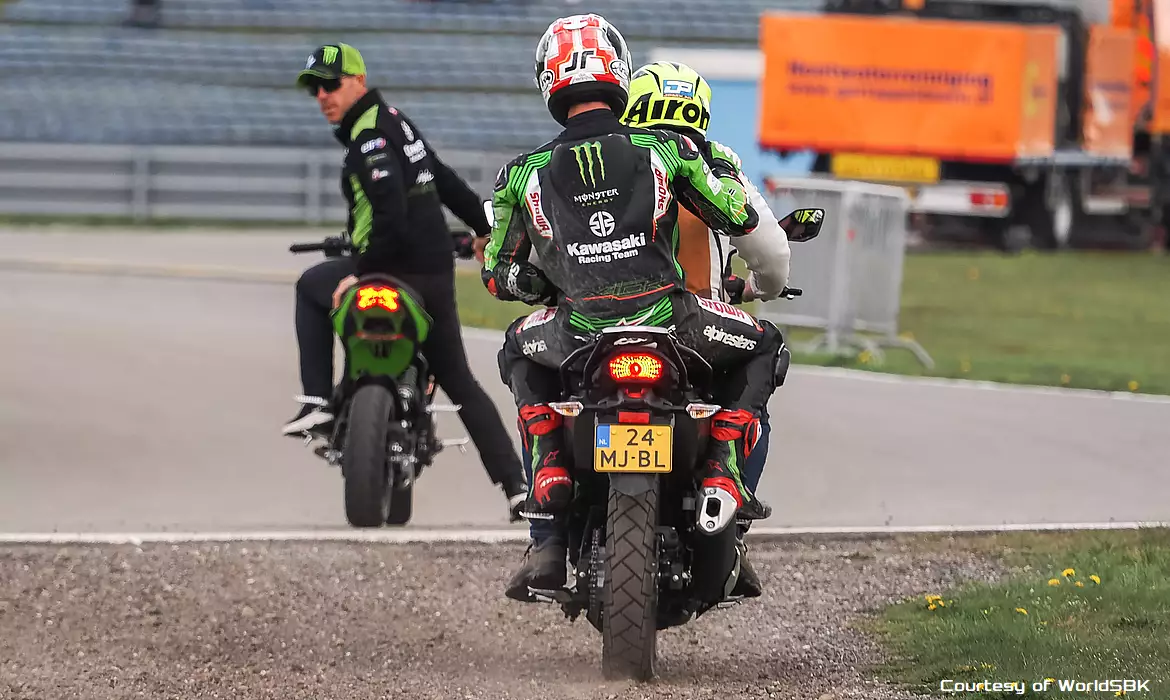 Superbike Assen caduta Jonathan Rea